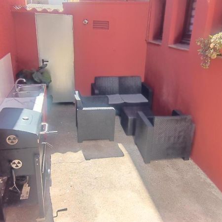 Estudio Completo Familiar La Jonquera Kültér fotó